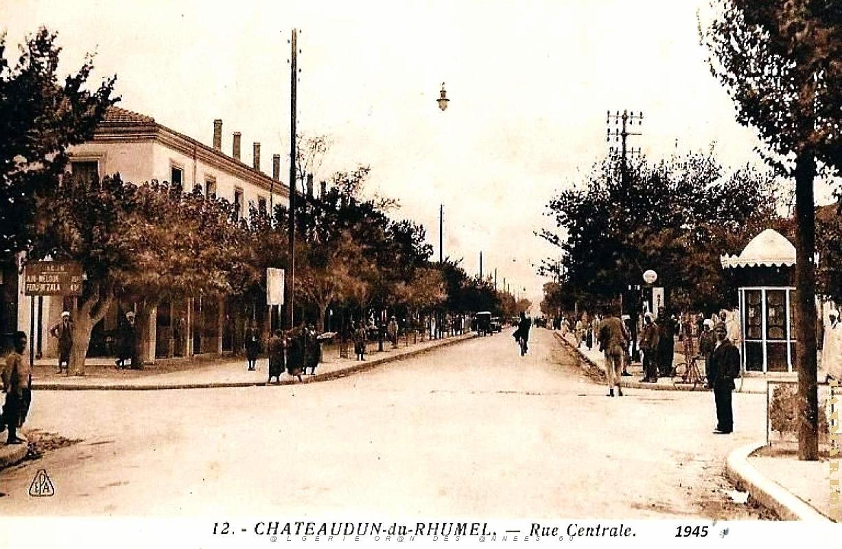 Chateaudun-Du-Rhumel - Rue Centrale - 1945.jpg